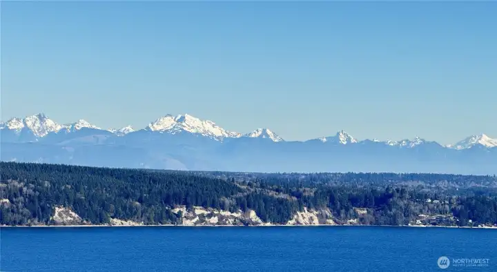 Majestic views of Mt. Baker, the Cascade Mountains, and Port Susan are calling!