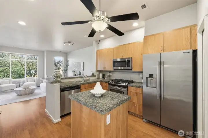 Kitchen with S/S Appliances, Gas Stove, Pantry