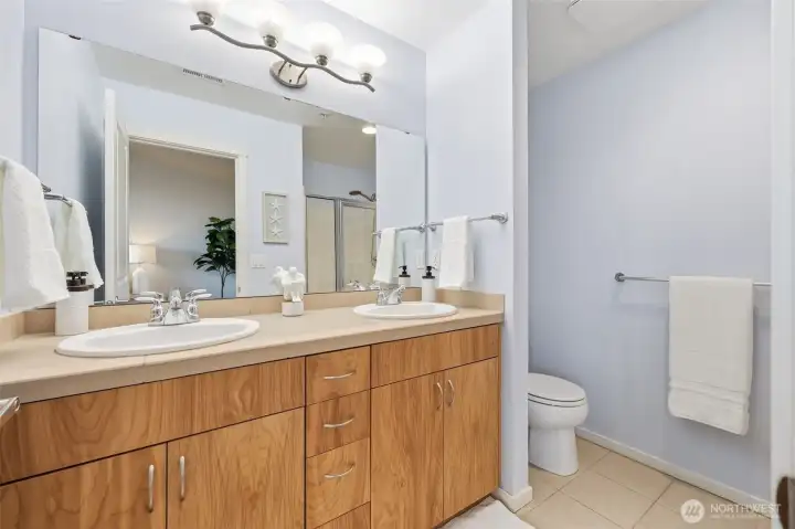 Primary ensuite bath