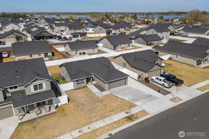 Built in 2023 & hardly used!