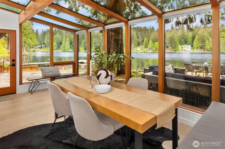 Stunning dining room views!