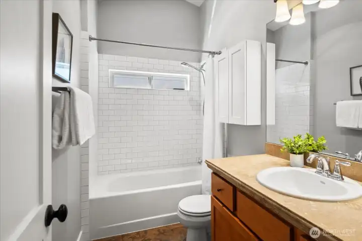 Full bath on 3rd floor.