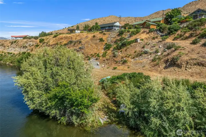 This property features the perfect private access point to get right into the pristine Methow River. Whether you want to stay and play in the water all day, cast a line, or launch a tube to float directly into town, the choice is entirely yours. Embrace the incredible outdoor recreation this Methow Valley sanctuary provides.