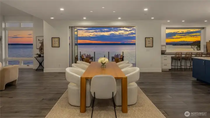 Water surrounds the view points on all western facing windows.