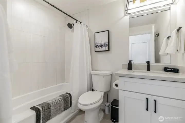 Primary Ensuite Primary Ensuite
