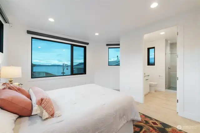 Guest room with views and private ensuite