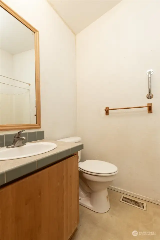 Main bathroom