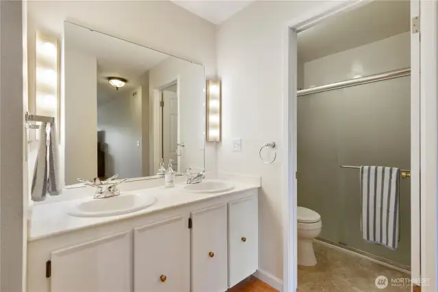 Primary en suite
