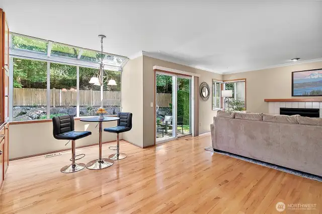 Stunning huge atrium window overlooks backyard and provides great natural light