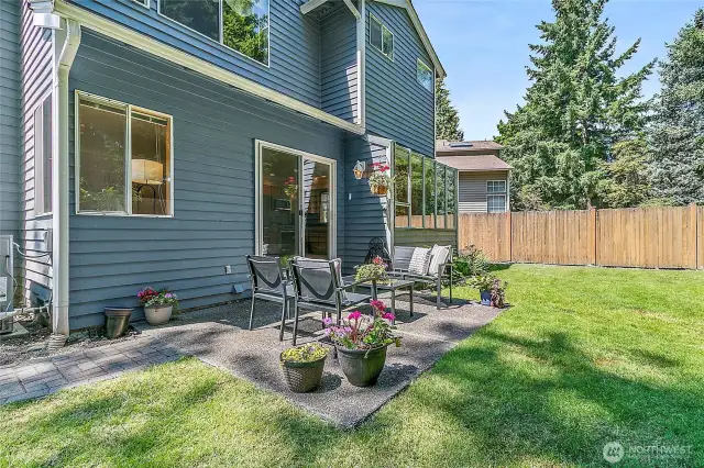 Gorgeous back yard with mature plants