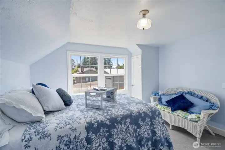 2nd Bedroom Suite