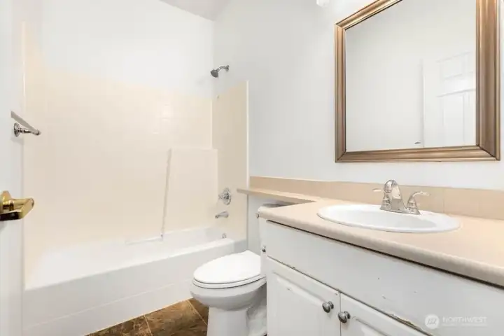 Full guest bathroom