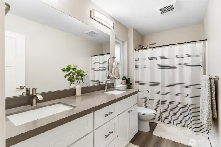 Guest Bathroom Upstairs