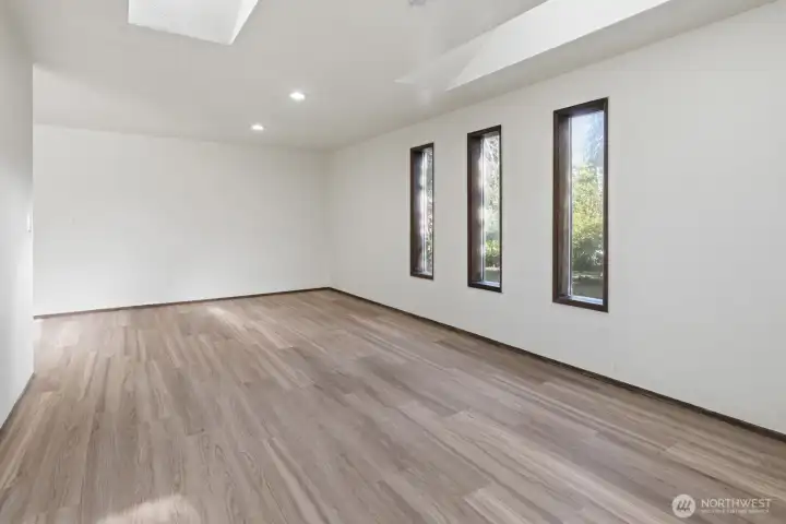 another view of the extra living space.