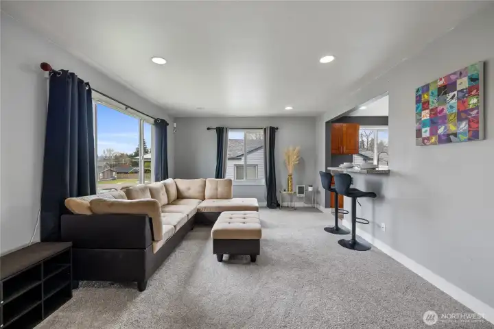 Living space with eating area