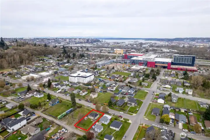 Convenient location near I-5 and downtown Tacoma