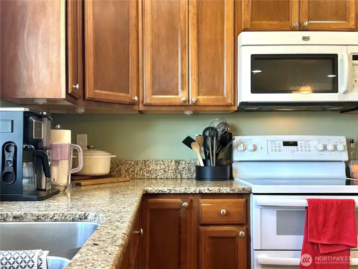 Lots of counter space Lots of counter space