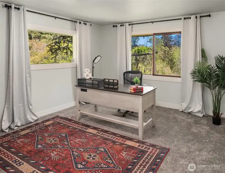 Upper level bonus room