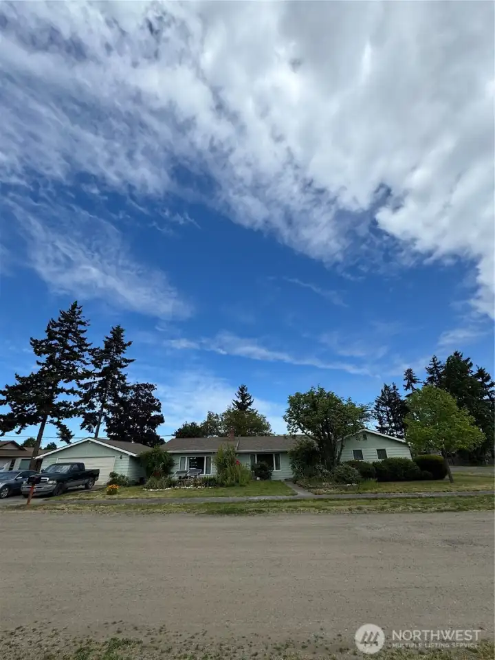 4 bedroom single story
