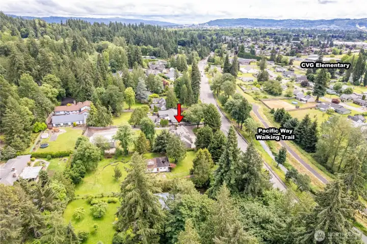 Close to schools, Country Club and shopping! Close to schools, Country Club and shopping!