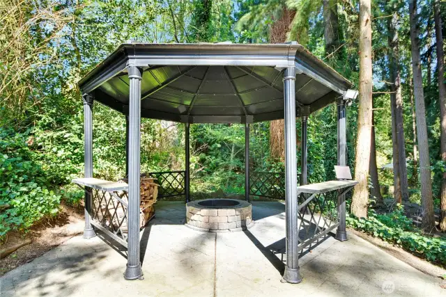 Gazebo w/firepit has beautiful sunset views