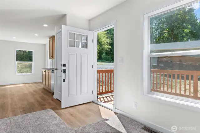 Entry into livingroom