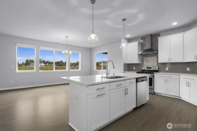 Whether it’s morning coffee or hosting a crowd, this space delivers.