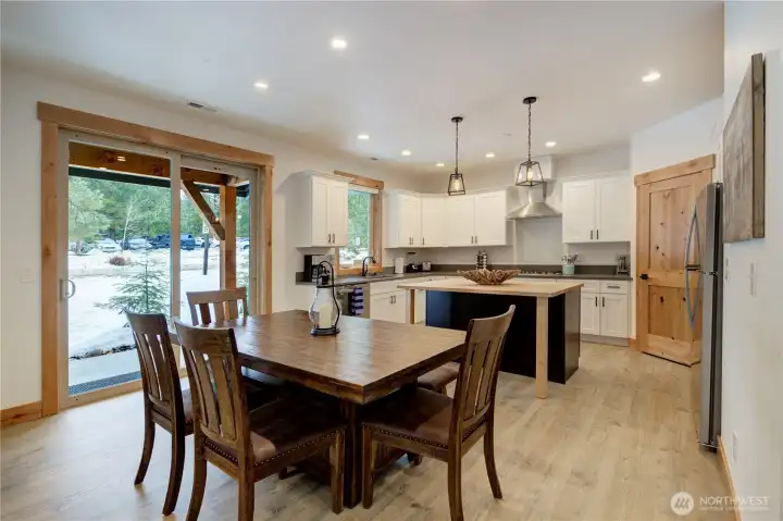 3630 Kitchen, SS appliances, walk in pantry and movable CI