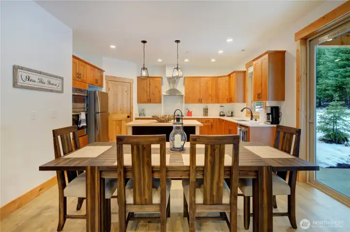 3632 Kitchen, same layout different color cabinets