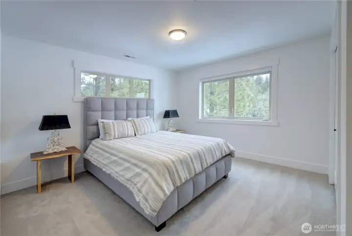 2nd bedroom