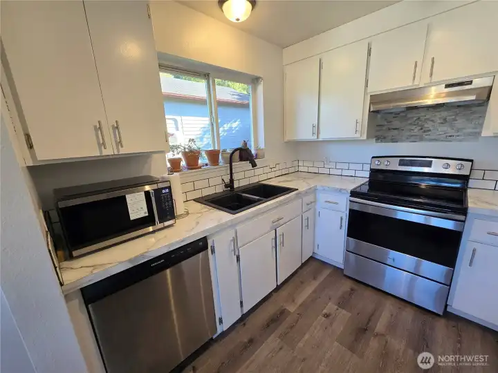 Updated Kitchen with Stainless Steel Appliances