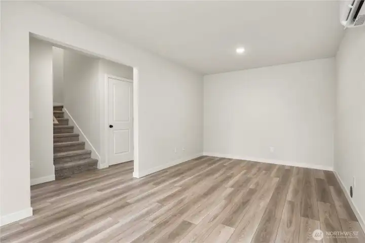 Photo of same plan, another home