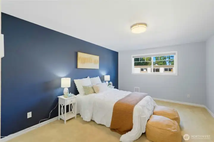 Spacious ensuite No.1