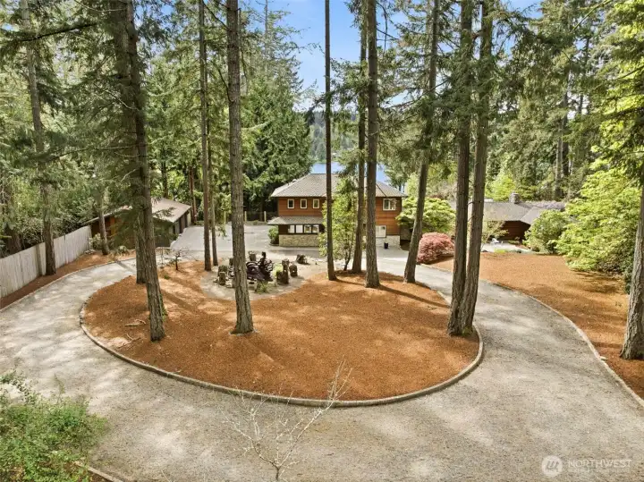 Circular driveway