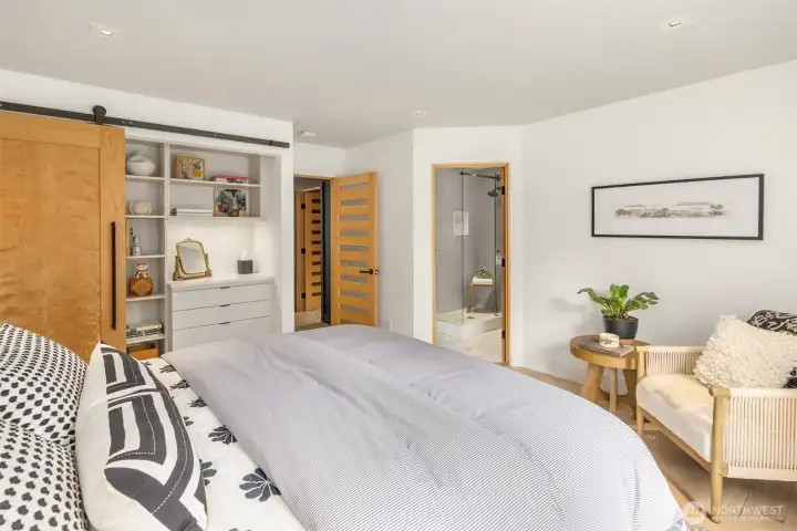 Guest suite bedroom.