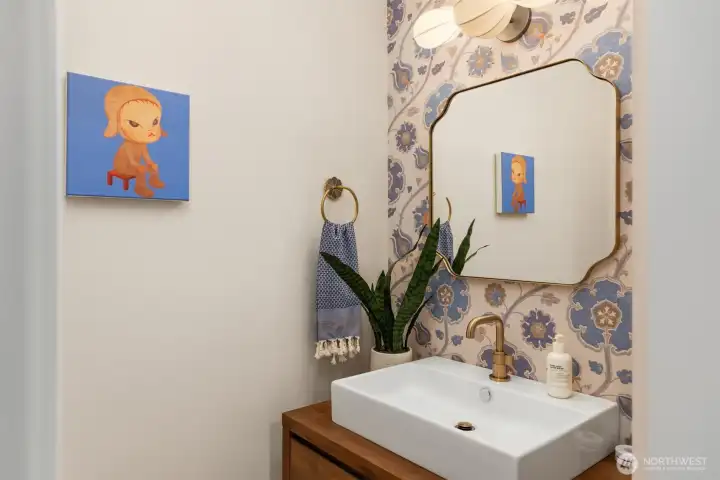 1/2 bath off the bonus/family room.