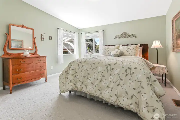 Master bedroom suite has vaulted ceilings, walk in closet and a 4 piece bathroom.
