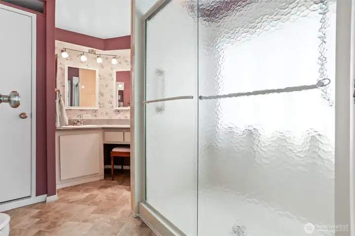 Master bedroom suite has vaulted ceilings, walk in closet and a 4 piece bathroom.