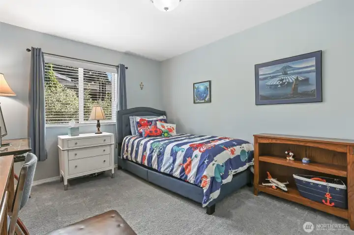 2nd bedroom