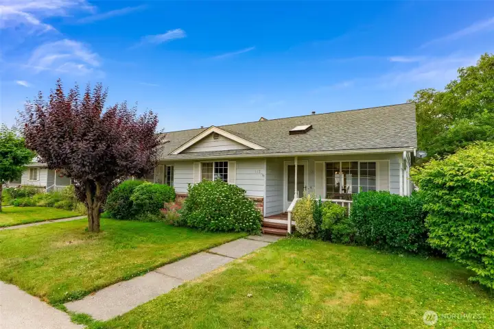 This end unit is just what you have been looking for!