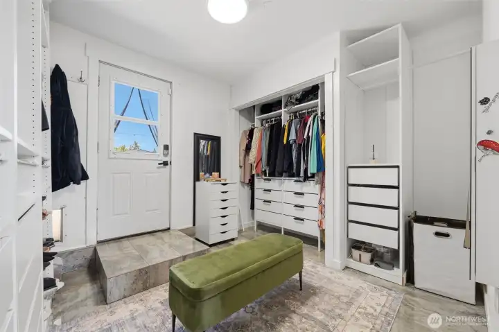 Walk in closet could be converted back to 4th bedroom. Walk in closet could be converted back to 4th bedroom.