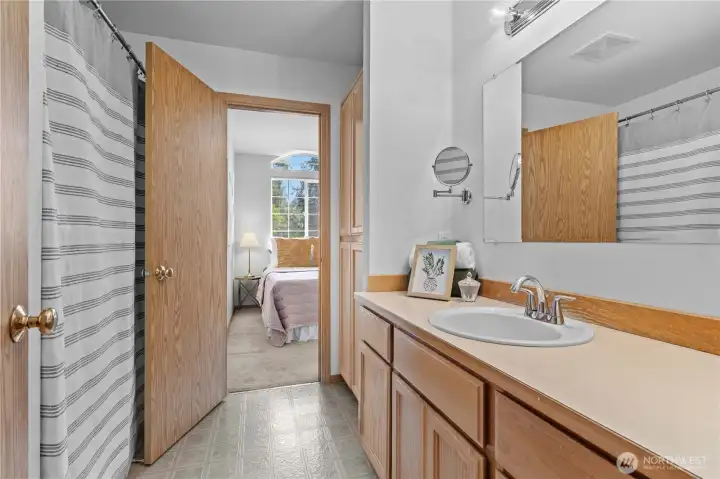Shared bathroom upstairs