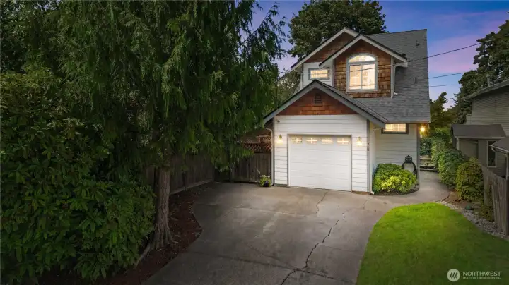 Welcome Home to 515 19th Ave SW!