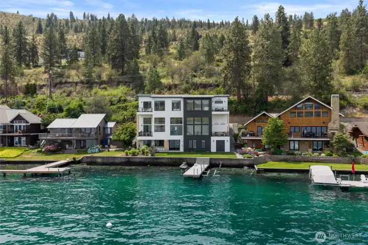 Luxury waterfront with private dock and 2 lifts