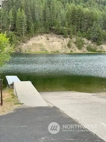 Boat launch at the Hawk Creek Camp Ground. Two minuets away.