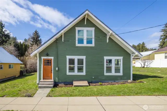 Fully renovated home in the historic commercial overlay district of Roslyn.