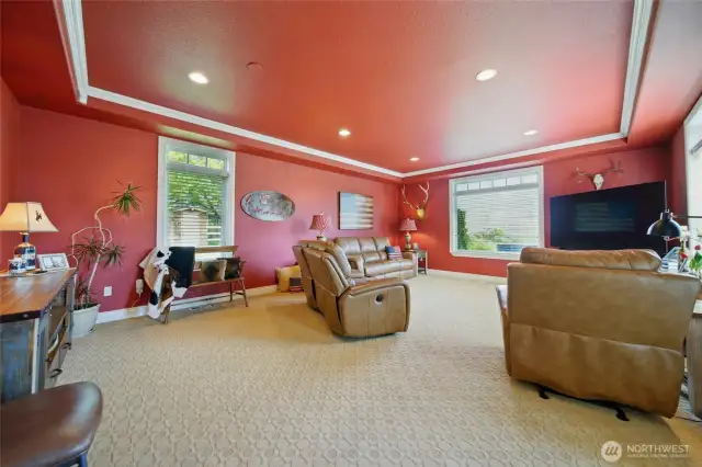 Bonus Room off Garage entry Hallway