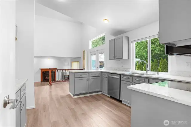 Modern, newly updated kitchen!