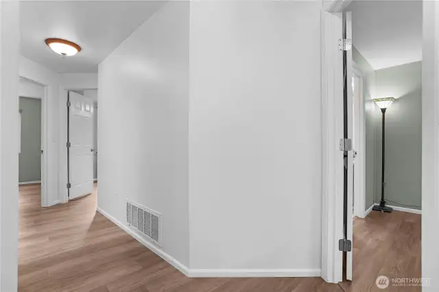 Upstairs Hallway to the 3 bedrooms!