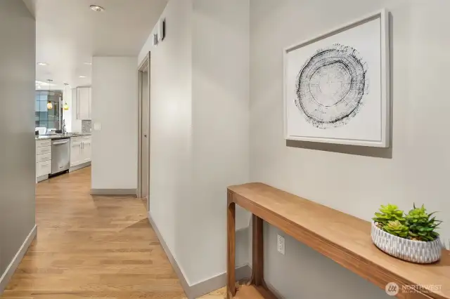 #1120 Entrance Hallway